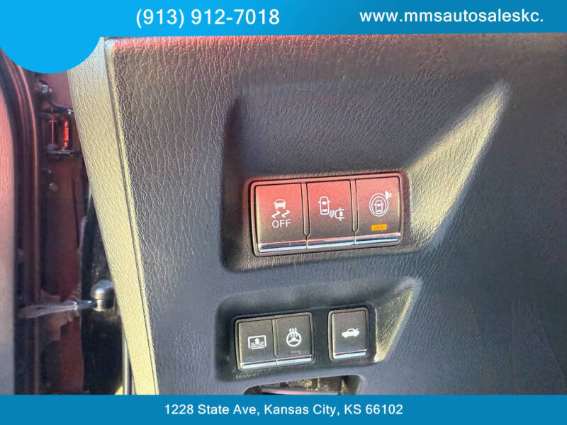 2016 Infiniti Q70 3.7