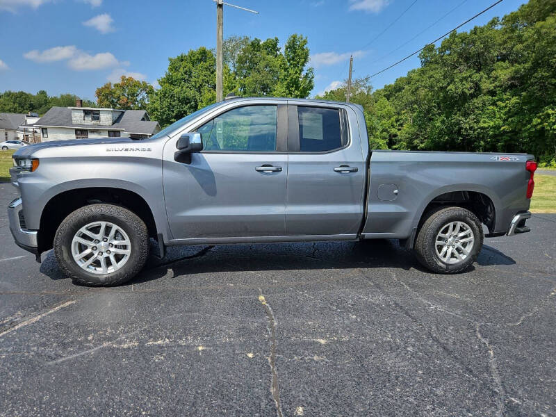 Used 2021 Chevrolet Silverado 1500 LT with VIN 1GCRYDED5MZ112331 for sale in Paw, MI