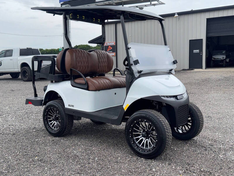 2026 E-Z-GO RXV 4
