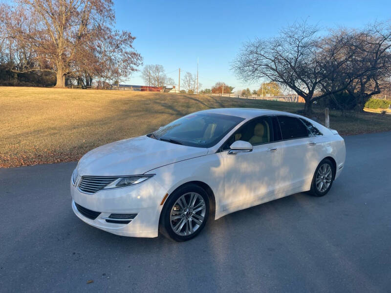 2015 Lincoln MKZ Base photo 3