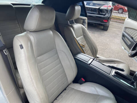 2010 Ford Mustang V6