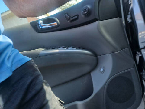 2008 Hyundai Entourage Limited