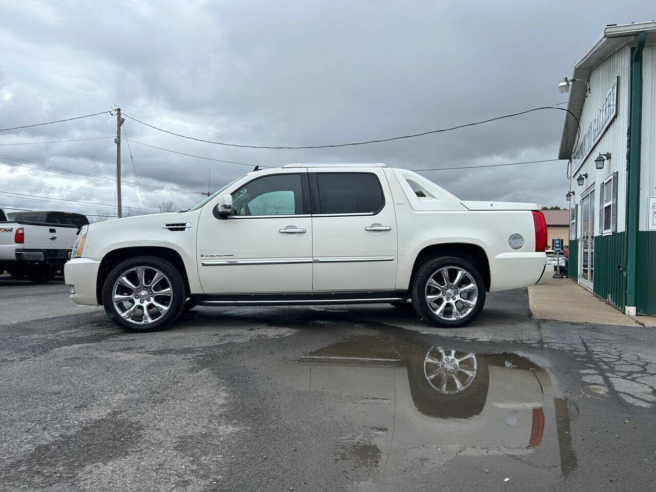 2009 Cadillac Escalade EXT for sale at Upstate Auto Gallery in Westmoreland, NY