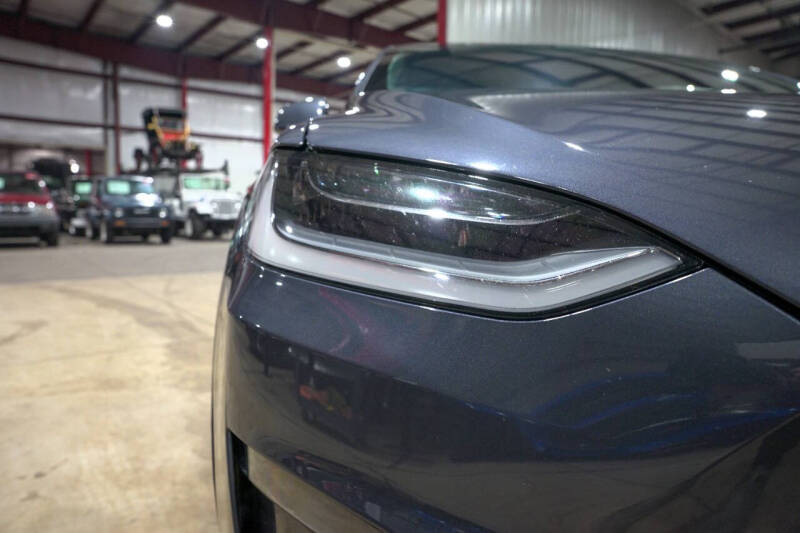 2022 Tesla Model X Plaid