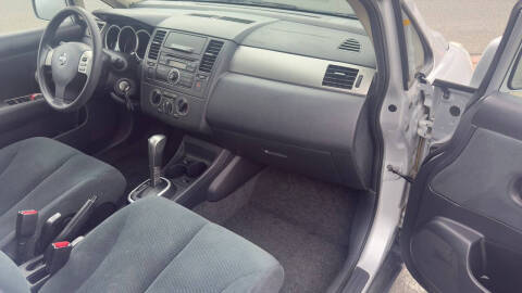 2010 Nissan Versa 1.8 S