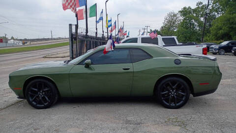2021 Dodge Challenger SXT