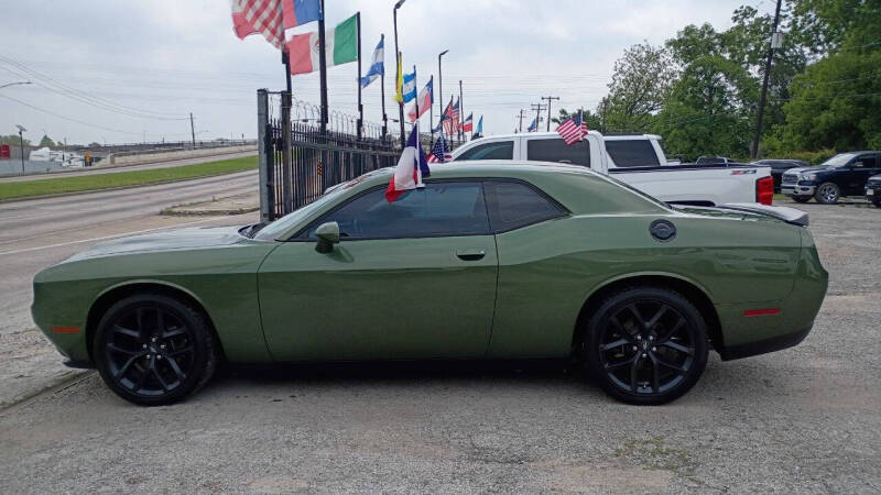 2021 Dodge Challenger SXT