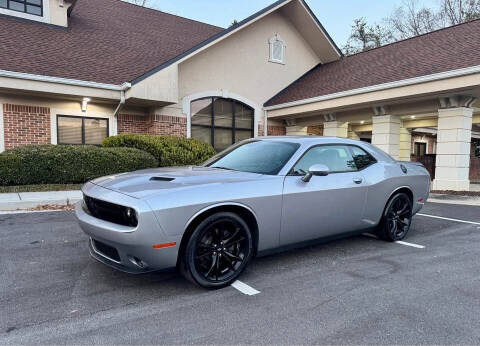 2017 Dodge Challenger SXT Plus