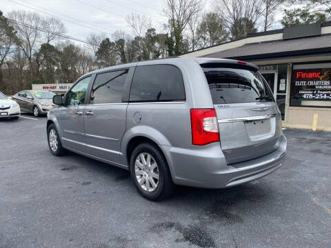 2016 Chrysler Town and Country Touring