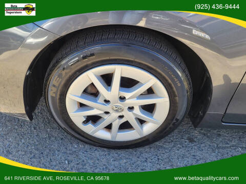 2012 Toyota Prius v Three