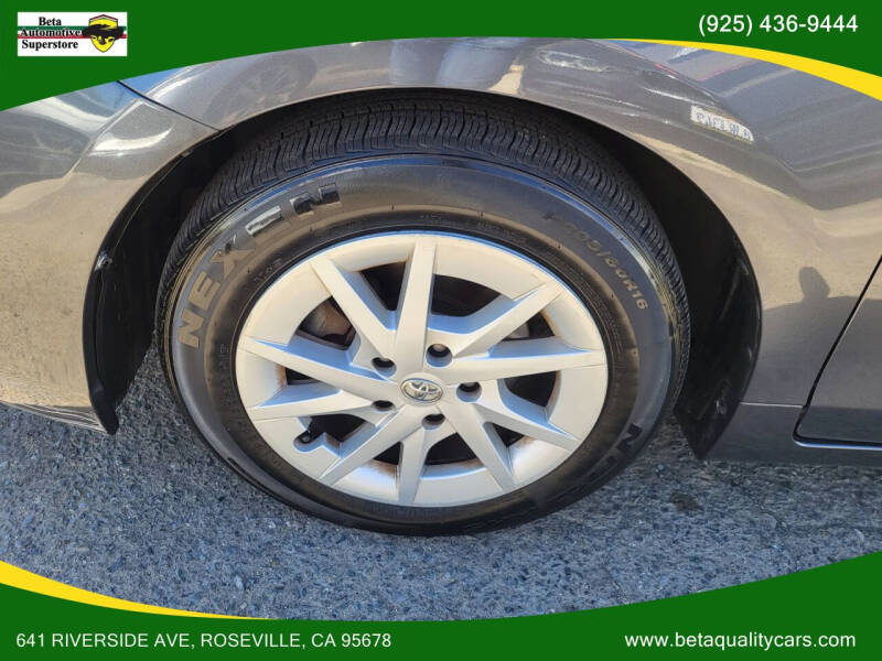 2012 Toyota Prius v Three