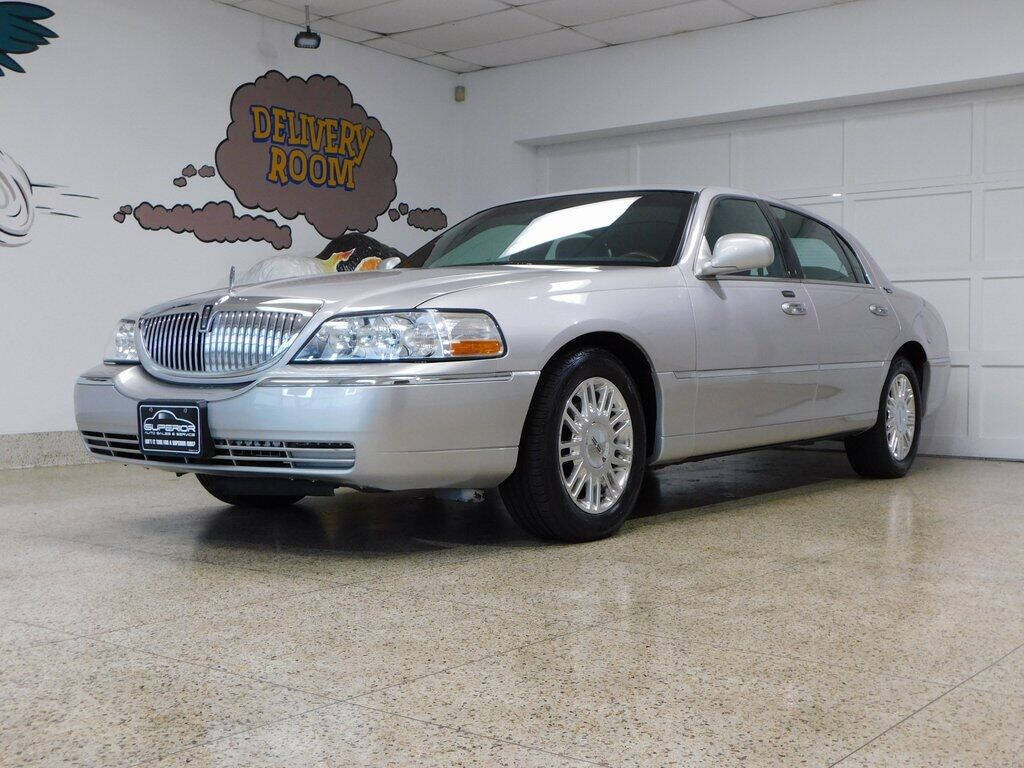 Lincoln town car 2011