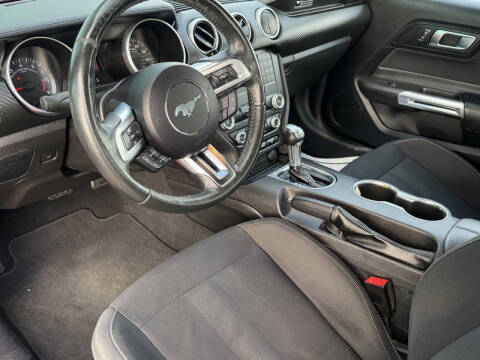 2020 Ford Mustang EcoBoost