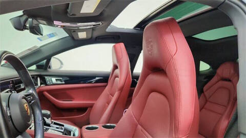 2023 Porsche Panamera Platinum Edition