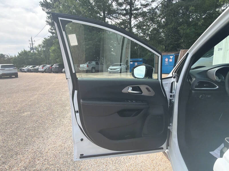 2027 Chrysler Pacifica Limited