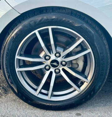 2017 Ford Mustang EcoBoost Premium