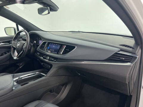 2022 Buick Enclave Essence