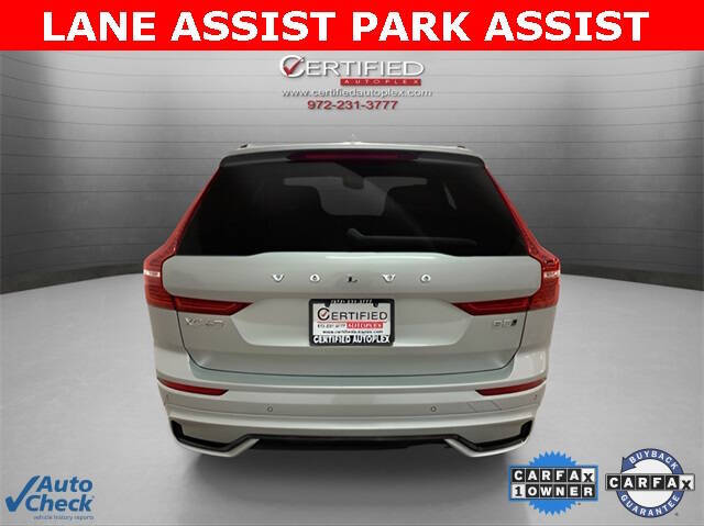 2025 Volvo XC60 B5 Plus Dark Theme