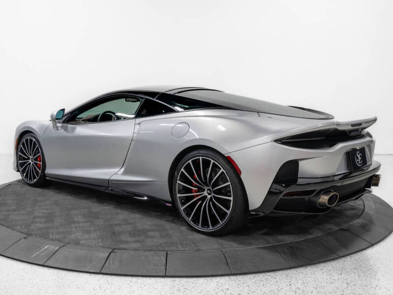 2023 McLaren GT