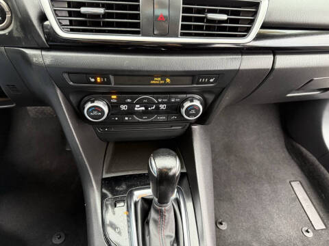 2015 Mazda MAZDA3 i Grand Touring