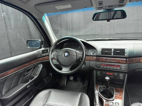 2000 BMW 5 Series 528i