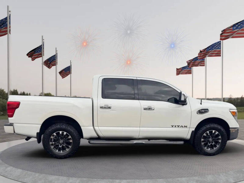 2017 Nissan Titan