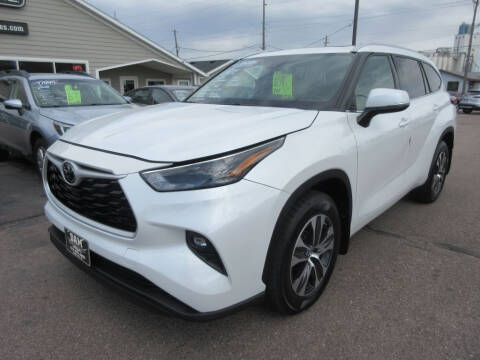 2022 Toyota Highlander for sale at Dam Auto Sales in Sioux City IA