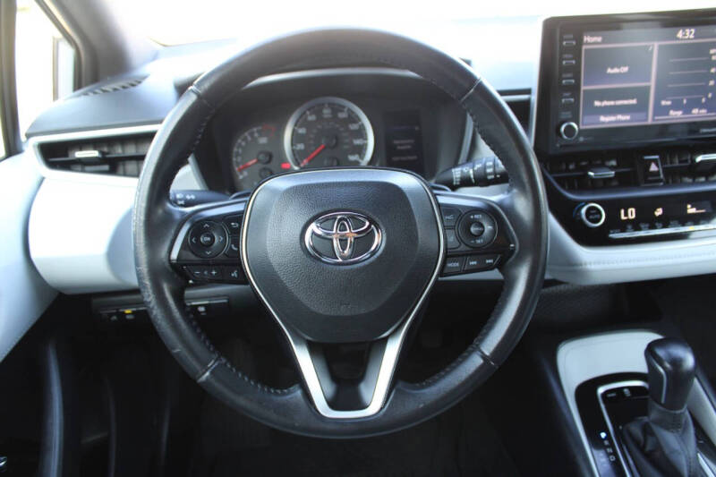 2020 Toyota Corolla Hatchback SE