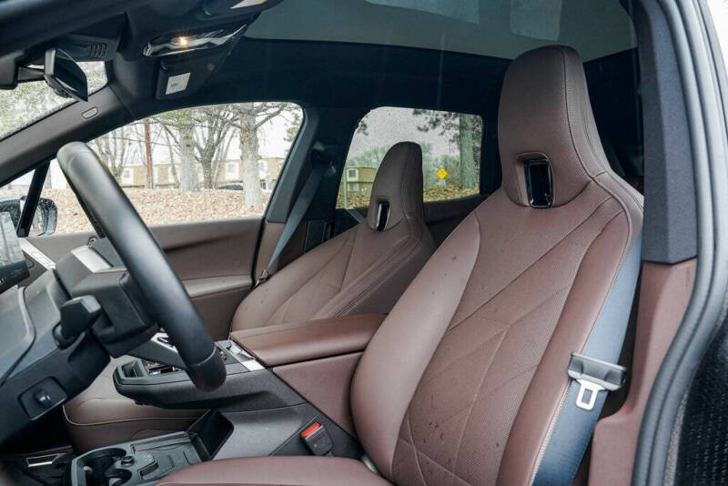 2025 BMW iX xDrive50