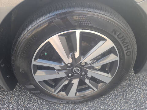 2024 Nissan Versa SV