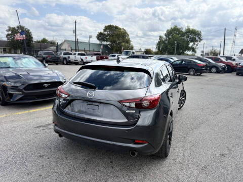 2018 Mazda MAZDA3 Touring