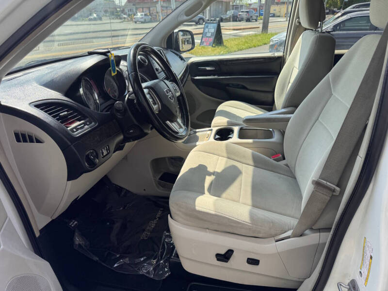 2011 Dodge Grand Caravan Crew