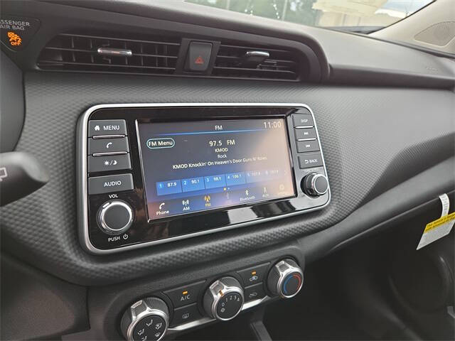 2025 Nissan Kicks Play S