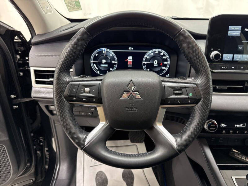 2024 Mitsubishi Outlander PHEV SE