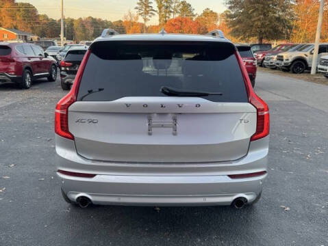2018 Volvo XC90 T5 Momentum 5-Passenger