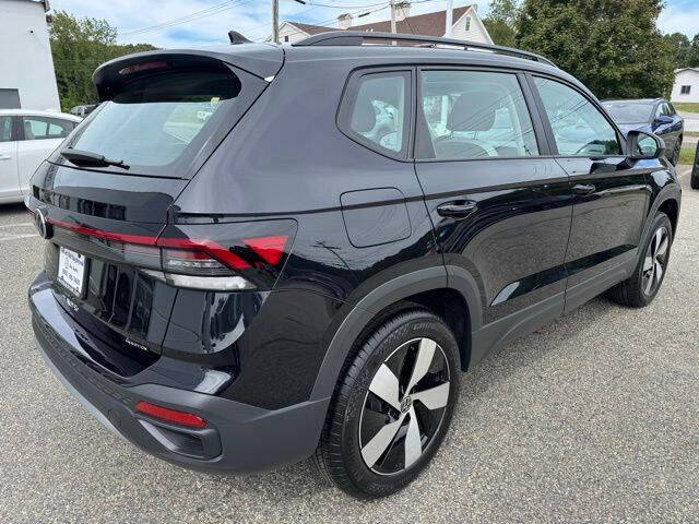 2025 Volkswagen Taos S 4Motion