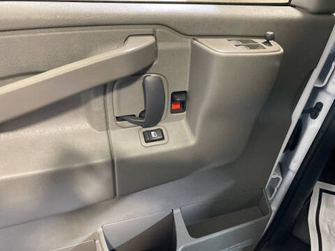 2025 Chevrolet Express 2500