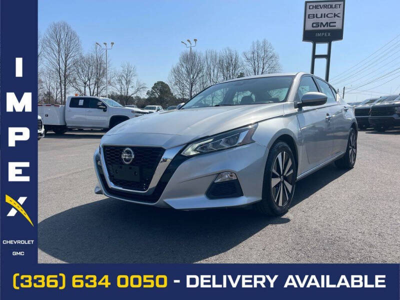 2022 Nissan Altima SV's photo