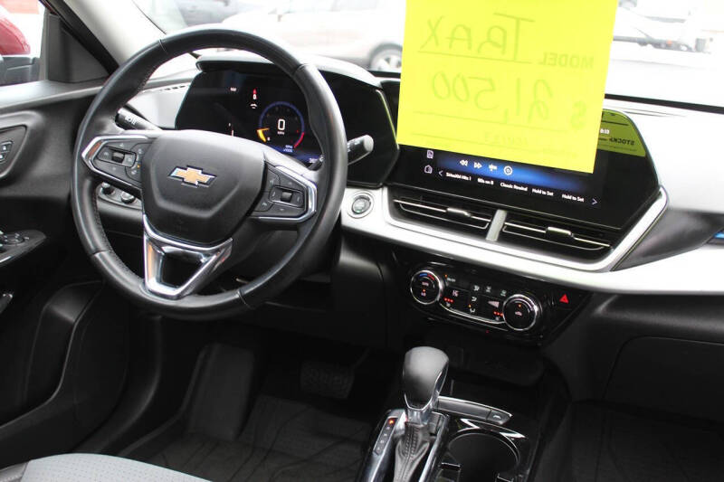 2024 Chevrolet Trax LT