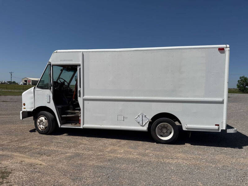2000 Freightliner MT45 Chassis