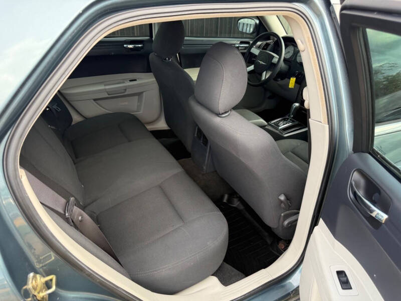 2005 Chrysler 300 Touring