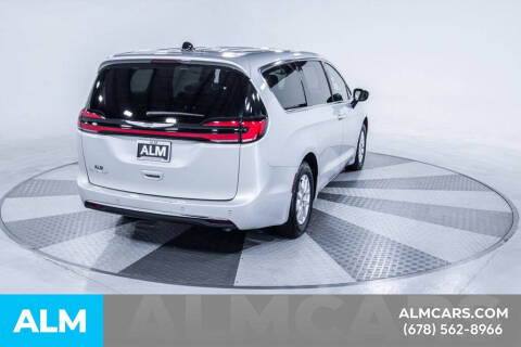 2024 Chrysler Pacifica Touring L