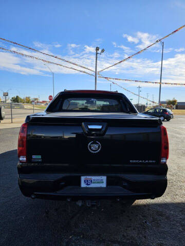 2011 Cadillac Escalade EXT Premium