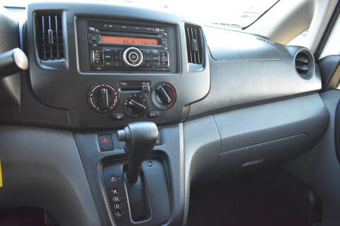 2017 Nissan NV200 SV