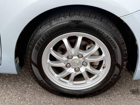 2012 Toyota Prius v Three