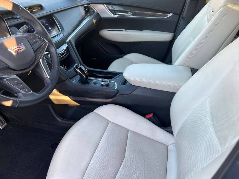 2020 Cadillac XT5 Sport