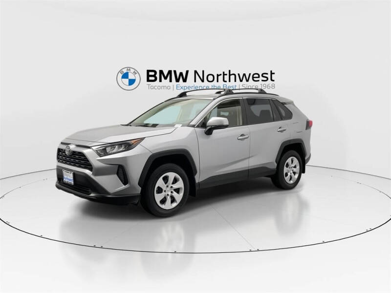 2020 Toyota RAV4 LE