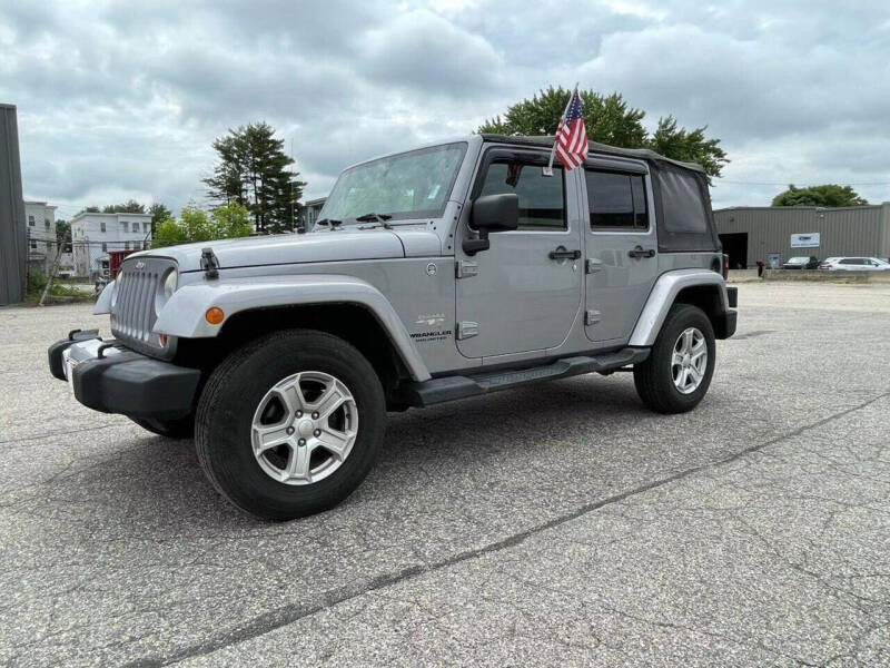 2013 Jeep Wrangler Unlimited Sahara photo 12