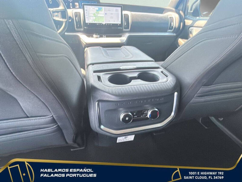 2025 Ford Expedition Active