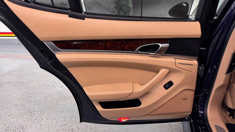 2013 Porsche Panamera